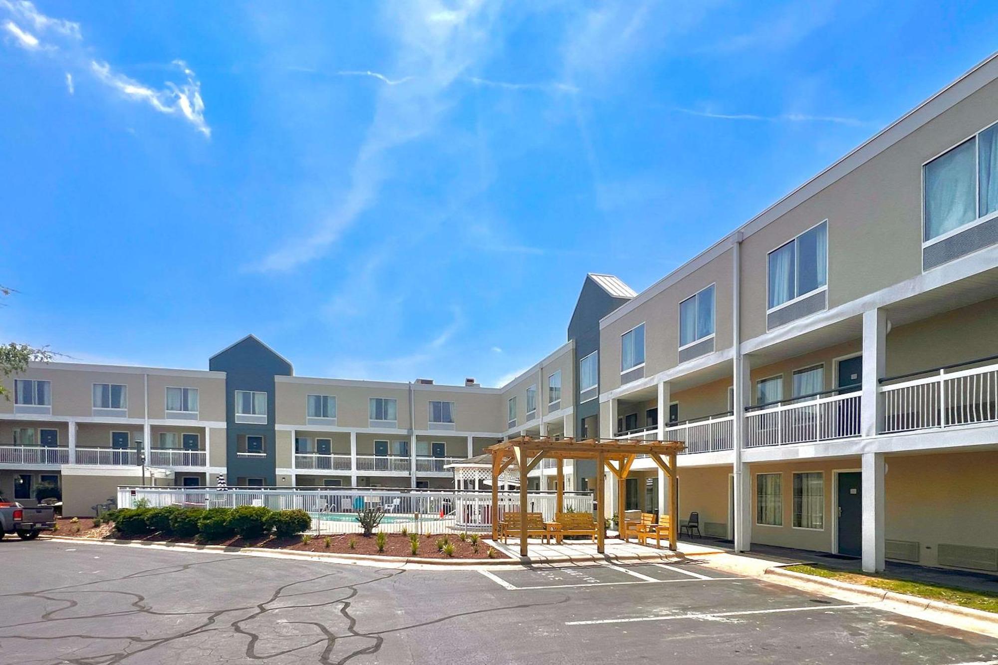 Quality Inn Rocky Mount Exterior foto