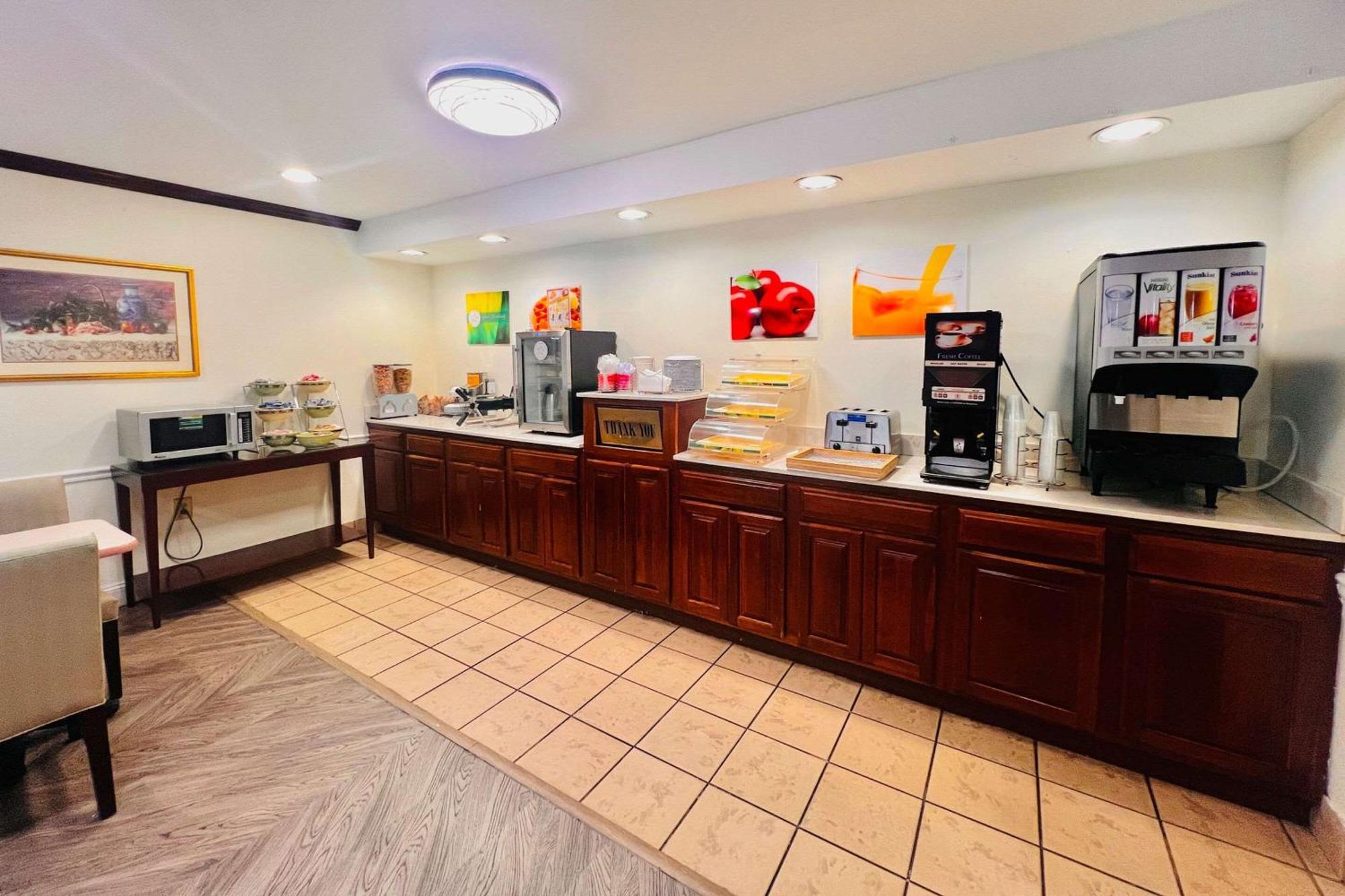 Quality Inn Rocky Mount Exterior foto