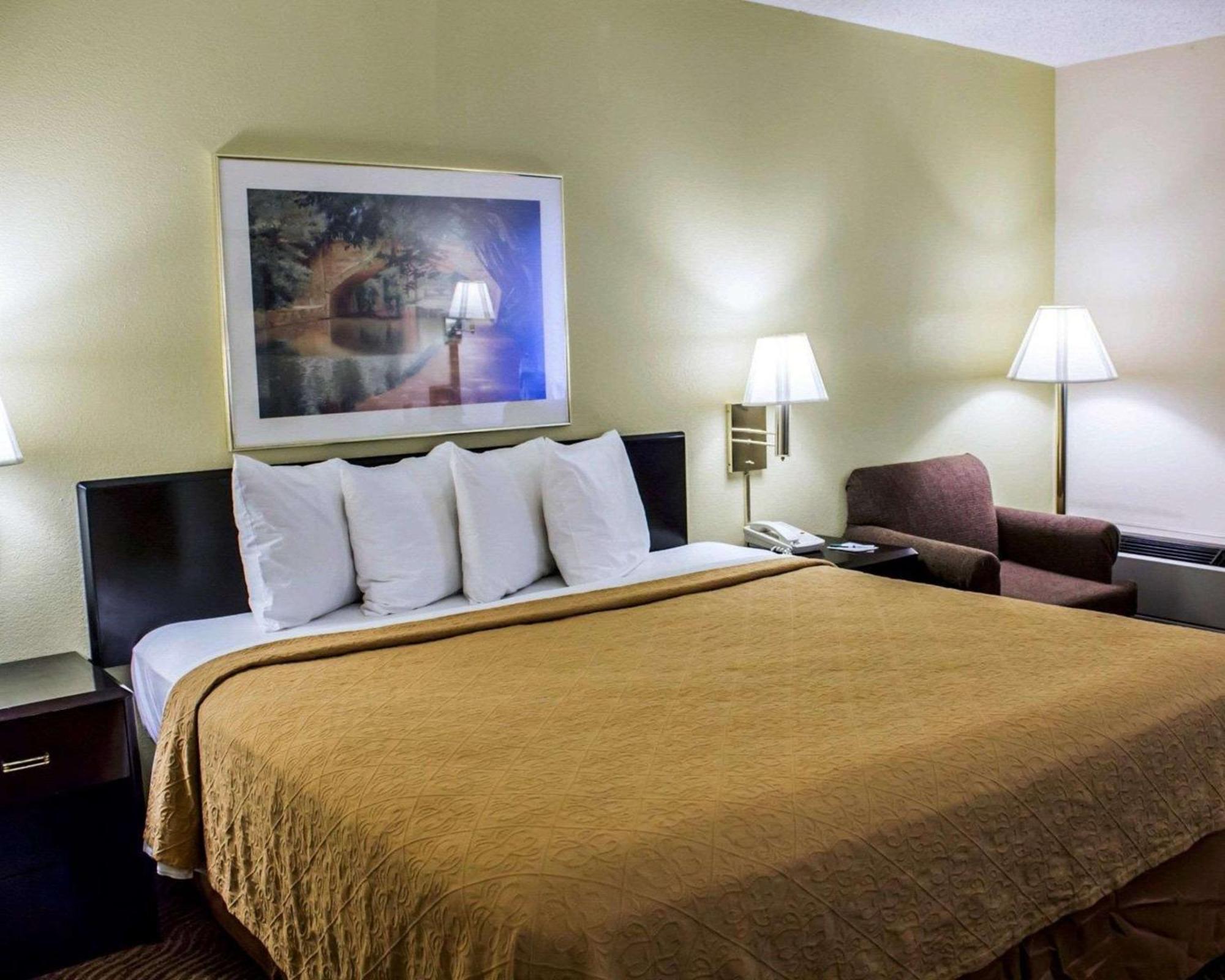 Quality Inn Rocky Mount Exterior foto